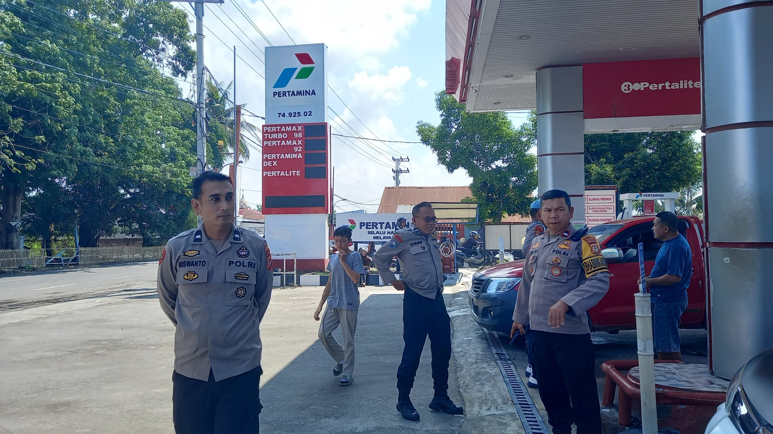 Polisi di Bulukumba Menjaga Ketat Kamtibmas .Seluruh SPBU