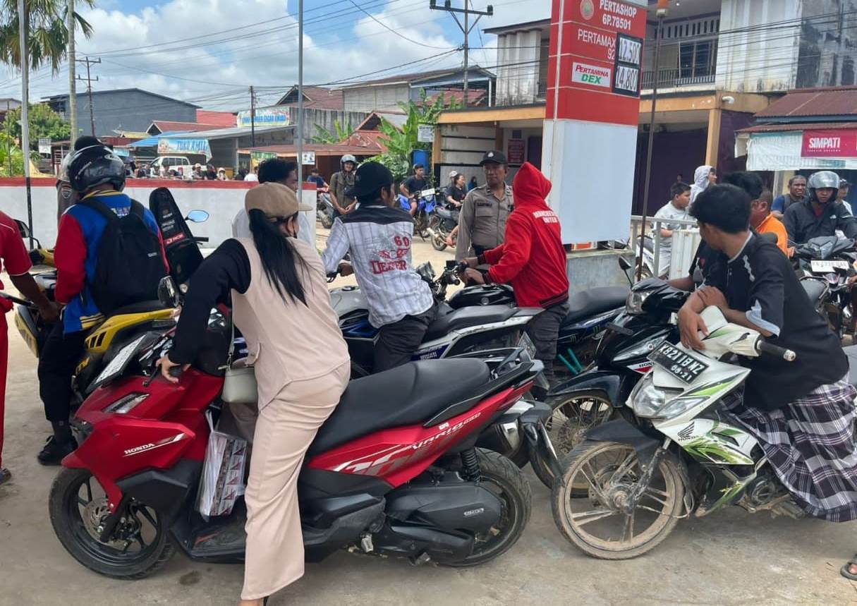 Distribusi BBM di Meliau Terkawal, Polisi Hadir Beri Rasa Aman