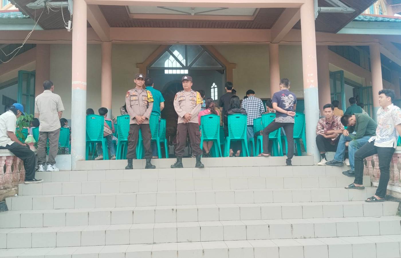 Jaga Toleransi, Polsek Beduai Kawal Ibadah Minggu Palma dengan Aman dan Tertib