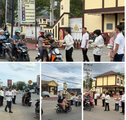Polsek Sekayam Amankan Pembagian Takjil PASKAS, 200 Paket Dibagikan untuk Warga dan Pengguna Jalan