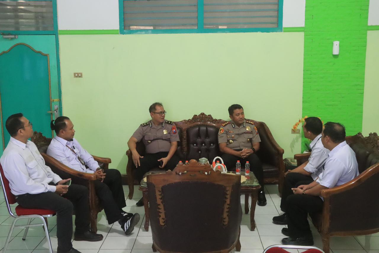 Polres Probolinggo Perkuat Sinergi, Jaga Kelestarian Kawasan Hutan*