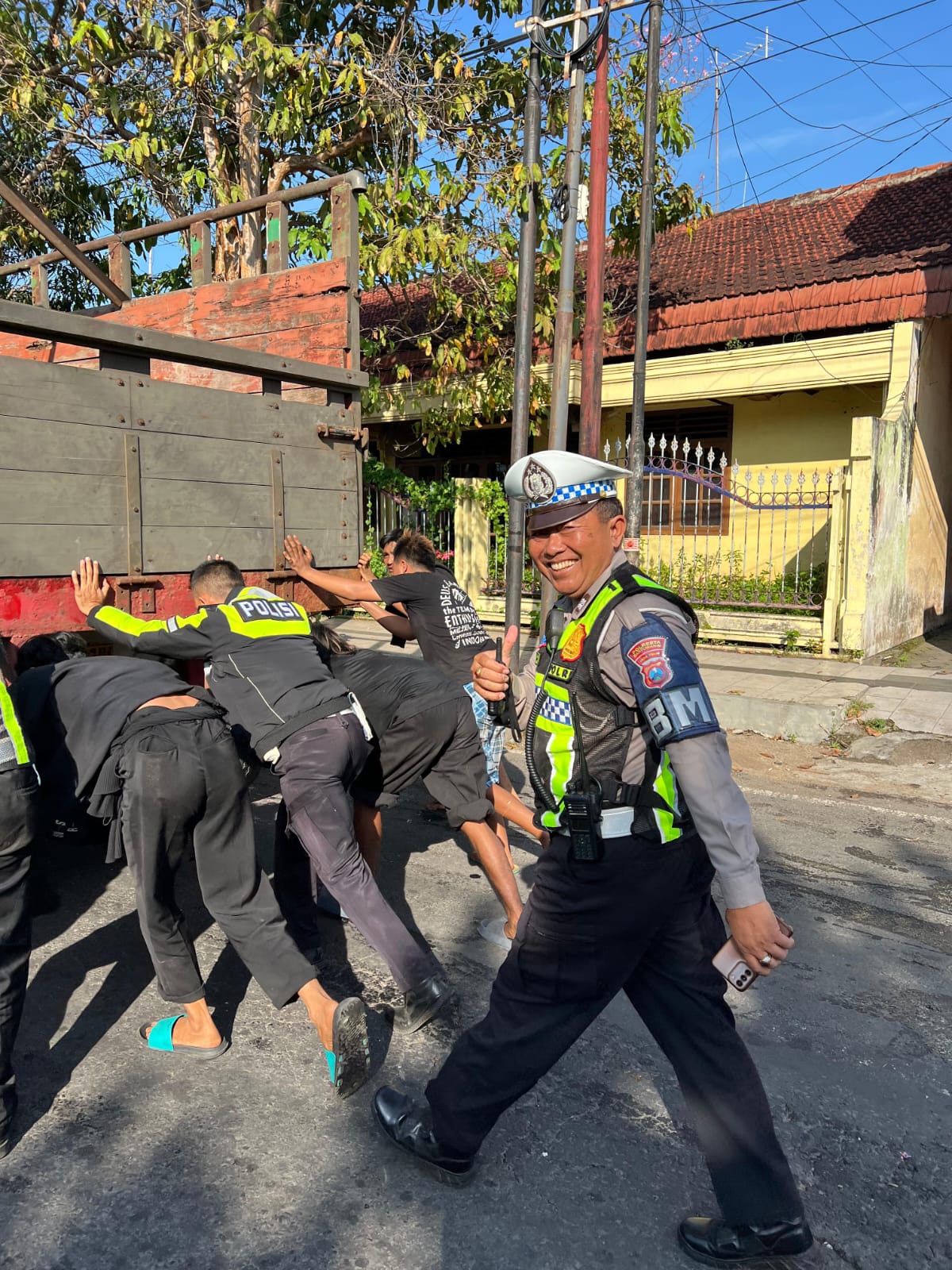 Pendekatan Persuasif, Pengendara di Berhentikan untuk Diberi Edukasi Keselamatan