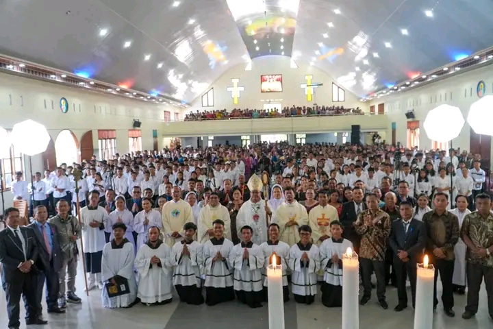 Bupati Humbahas hadiri Penerimaan Sakramen Krisma dan Pelantikan Pengurus Gereja se-Paroki St. Lusia Parlilitan oleh Uskup Keuskupan Agung Medan Mgr. Kornelius Sipayung, OFMCap.