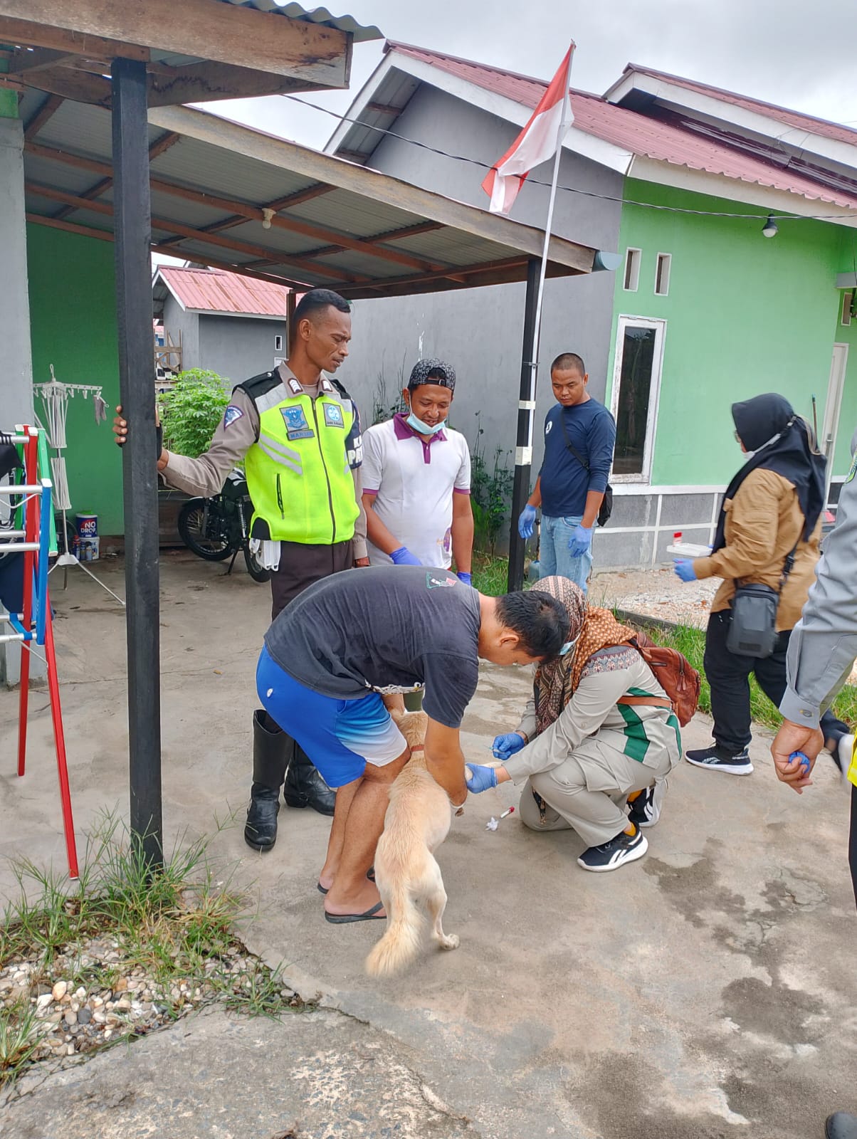 Dedikasi Tanpa Batas, Aipda Herlan Marjan Jadi Polisi Sekaligus Ketua RT Idaman Warga