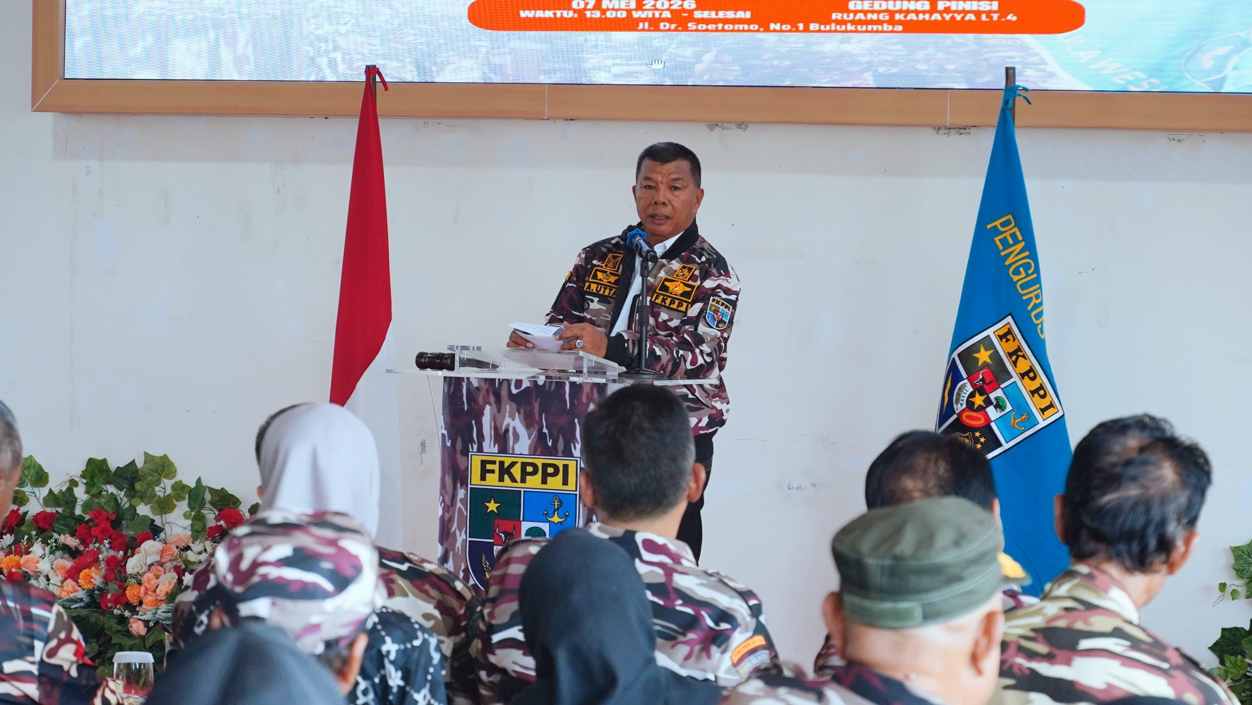 Jaket FKPPI untuk Andi Muchtar .Bupati Bulukumba Siap Sinergi Dengan Putra Putri TNI -Polri