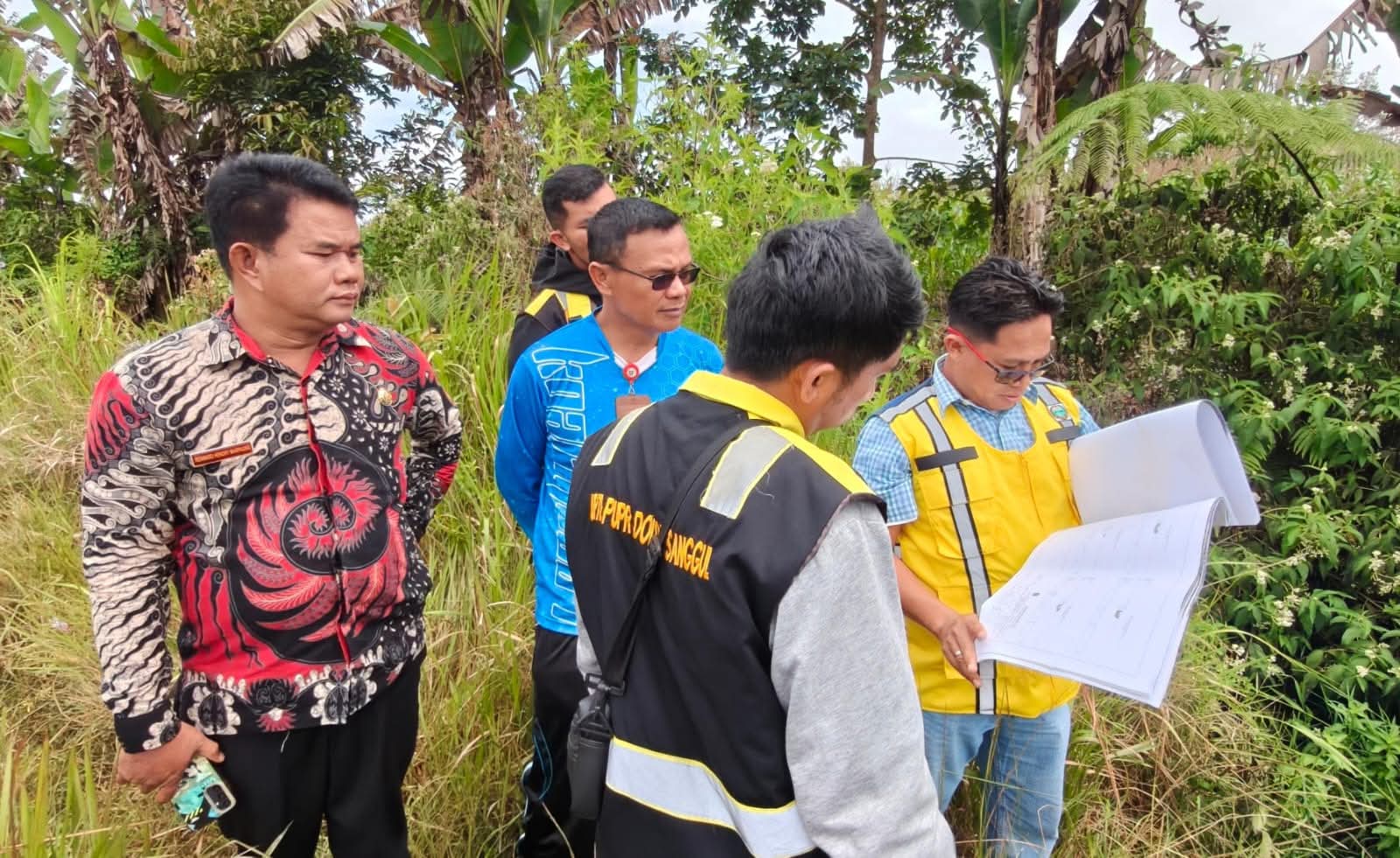 Pemkab Humbahas Bersama Kadis SDA Sumut Tinjau Peningkatan Saluran Irigasi Sungai Aek Sibundong