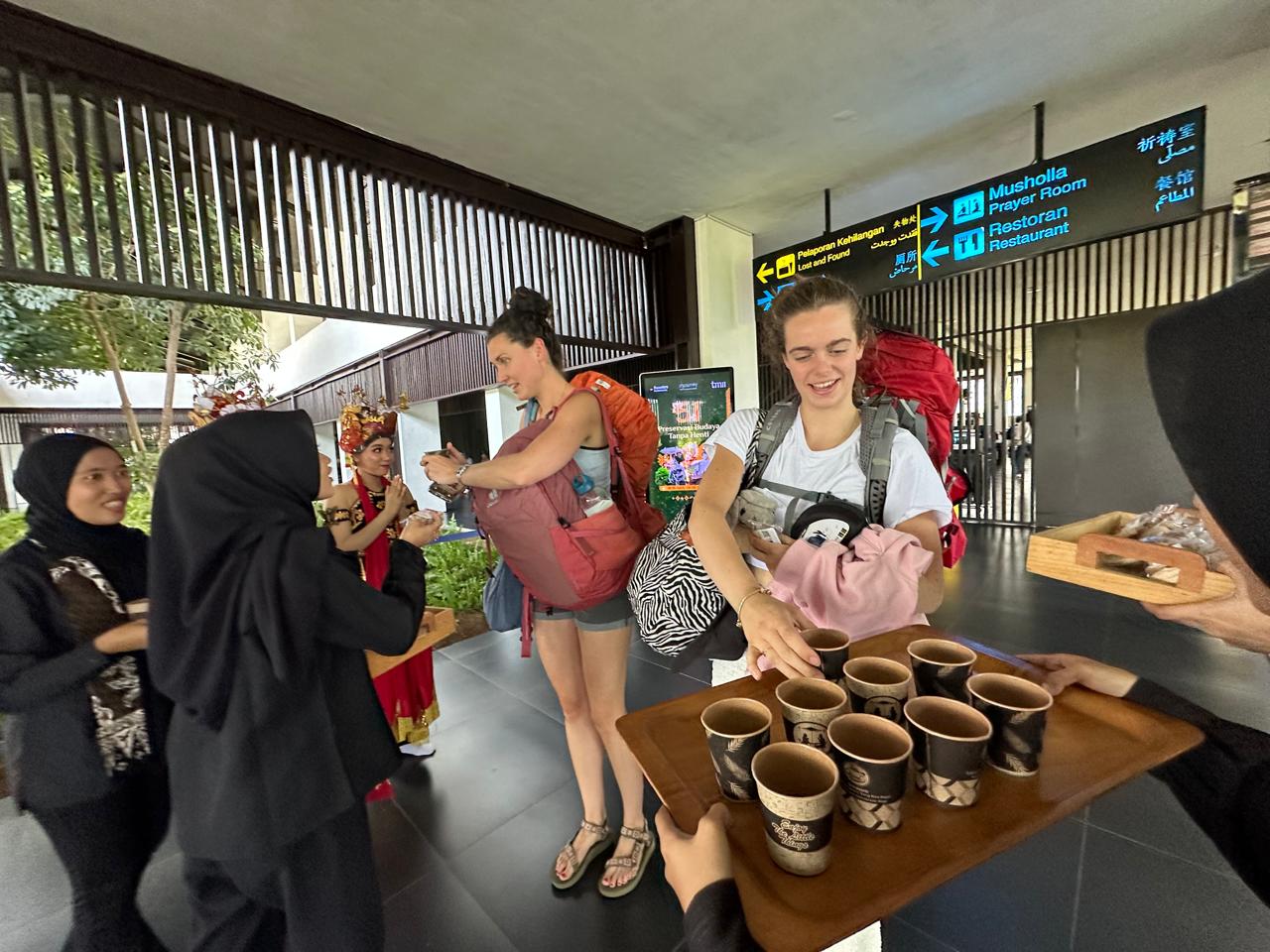 Tambah Experience, Wisatawan ke Banyuwangi Disuguhkan Minuman dan Kudapan Lokal