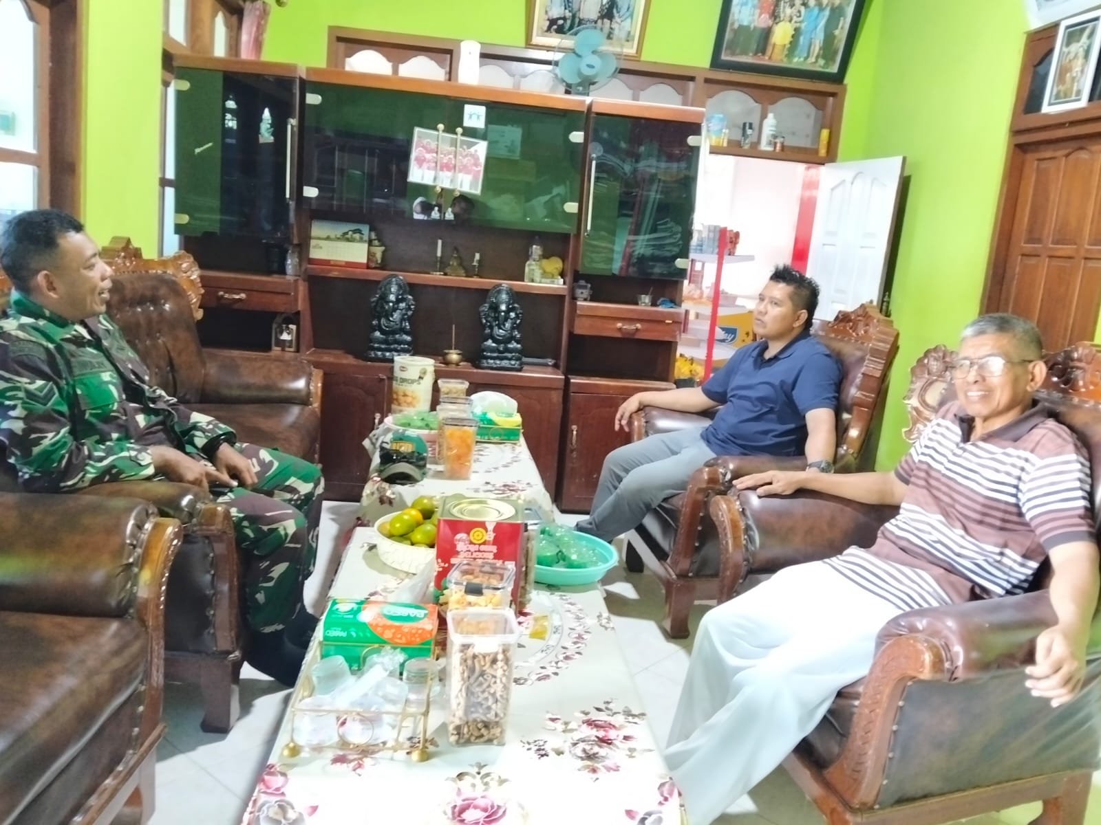 Pererat Silaturahmi, Babinsa Anjangsana Tokoh Agama Buddha Hari Raya Waisak