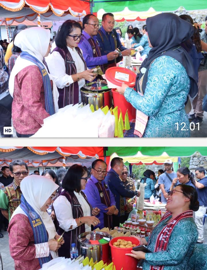 TP PKK Provinsi Sumatera Utara Monitoring Lomba UP2K di Kecamatan Harian, Wabup Samosir Tekankah Kolaborasi dan Kreativitas dalam Pengembangan Produk Unggulan UP2K PKK Kab Samosir* 