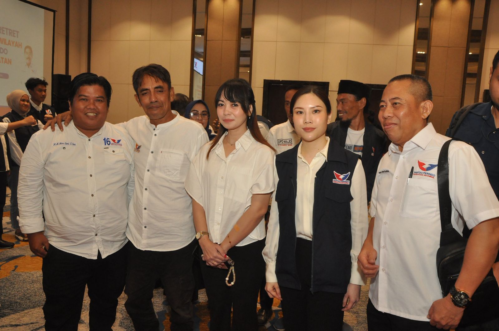 KETUA PERINDO BULUKUMBA H. NAIM GANI RAPATKAN BARISAN, KOBARKAN SEMANGAT MARS PERINDO UNTUK PERSATUAN