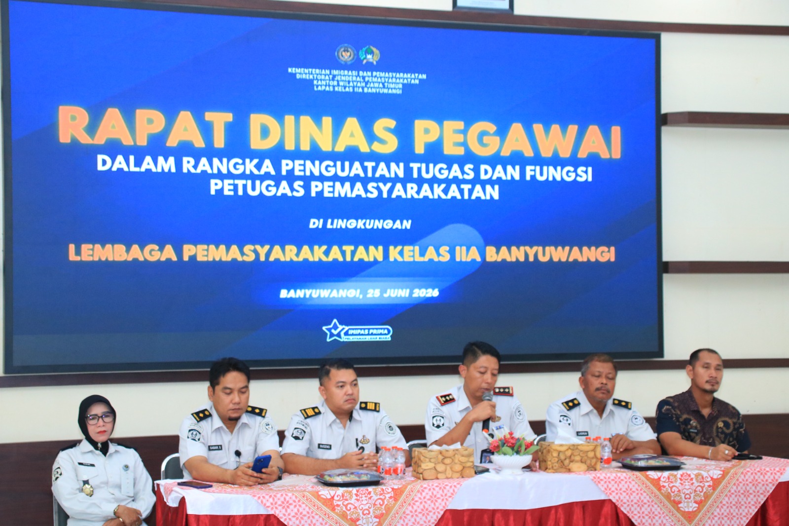 Tegakkan Aturan Tanpa Kompromi, Kalapas Banyuwangi Beri Arahan kepada Pegawai Demi Stabilitas Keamanan Lapas