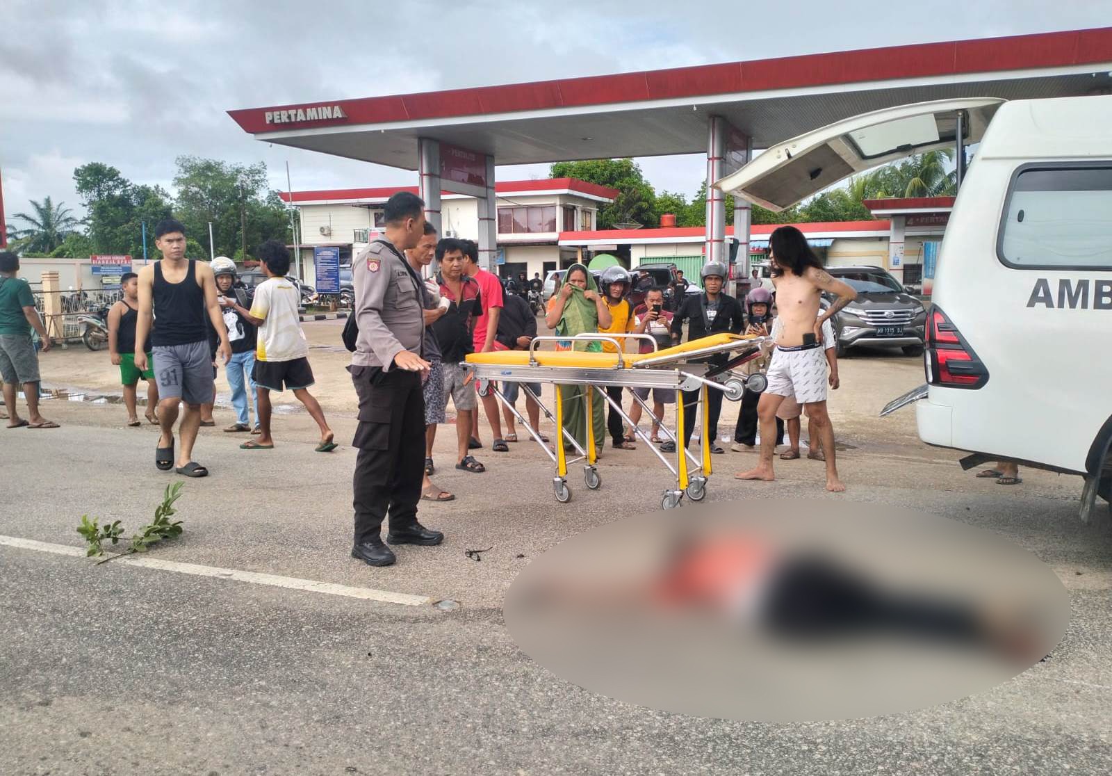 Laka Lantas di Jalan Raya Bodok–Sanggau, Polsek Parindu Amankan TKP dan Evakuasi Korban