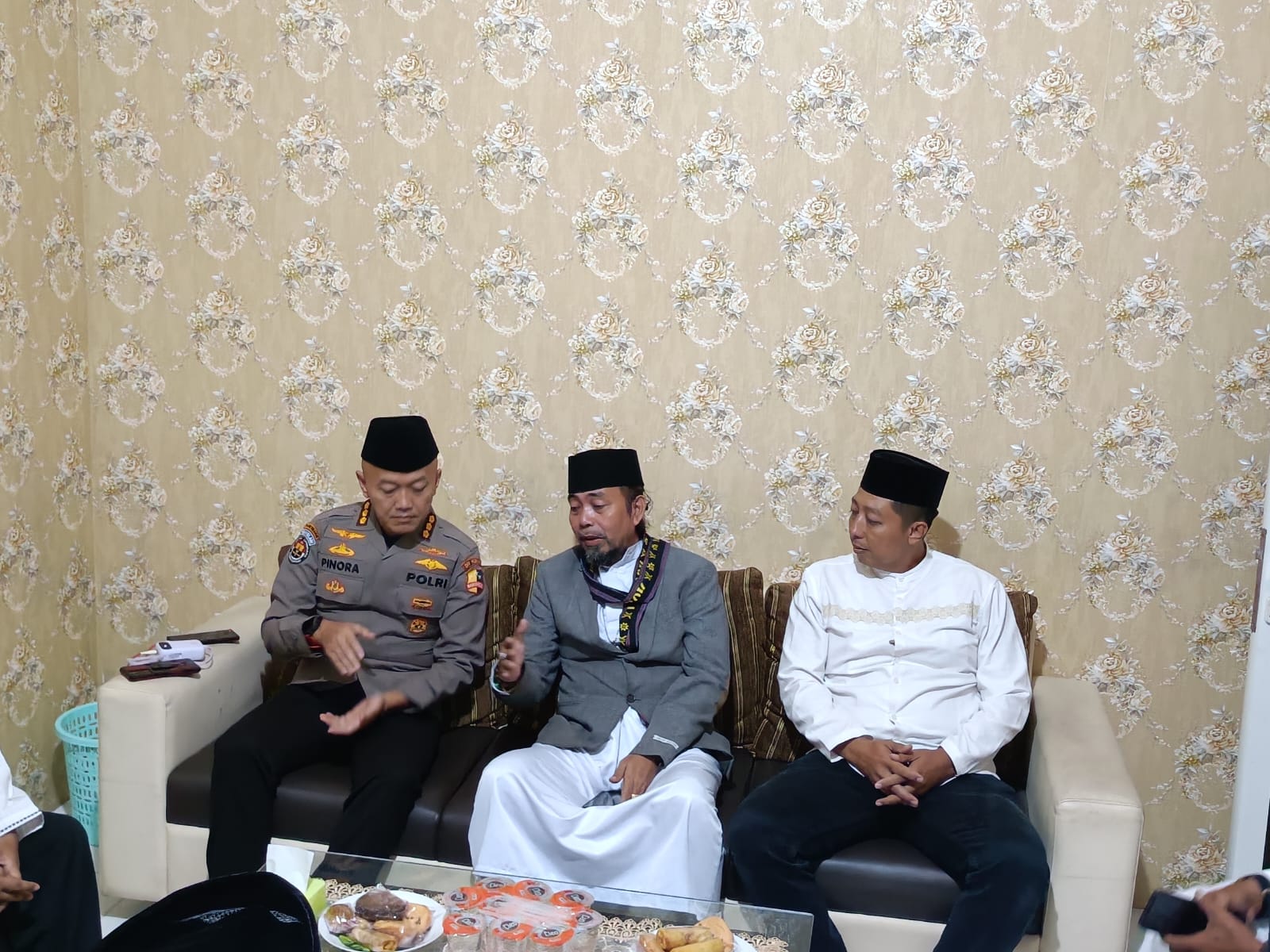 Wakapolresta Banyuwangi Hadiri PW-Fast Respon Bersholawat, Doa Bersama Warnai Peringatan HUT Bhayangkara ke-80