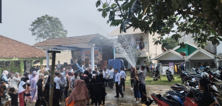 Kepala Sekolah SDN Jelegong Disorot, Sikap terhadap Media Dinilai Kurang Etis saat Acara Perpisahan Siswa